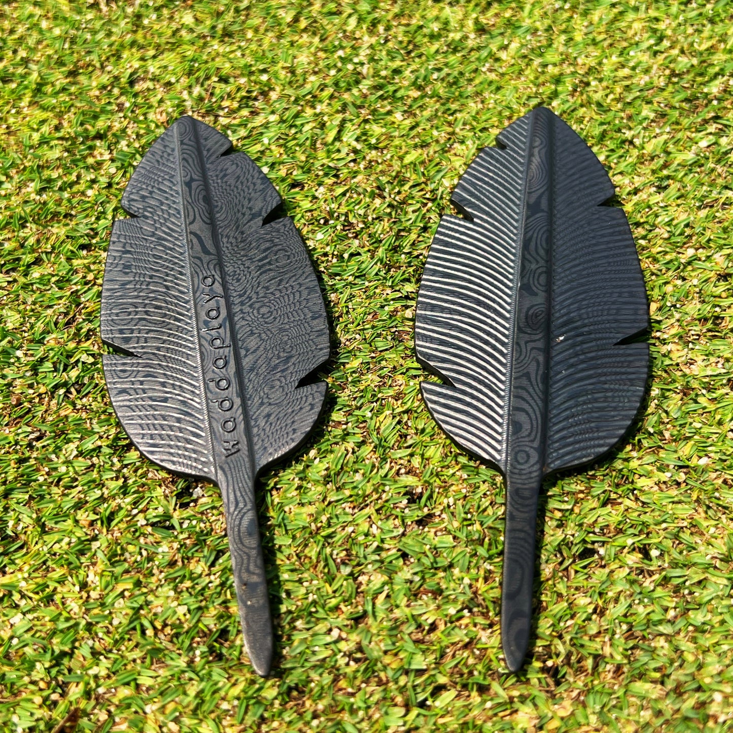 Black Damascus Steel Feather Divot Tool - Single Prong