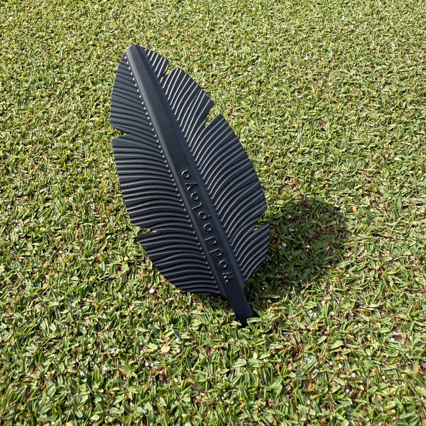 Single Prong Stainless Steel Feather Divot Tool